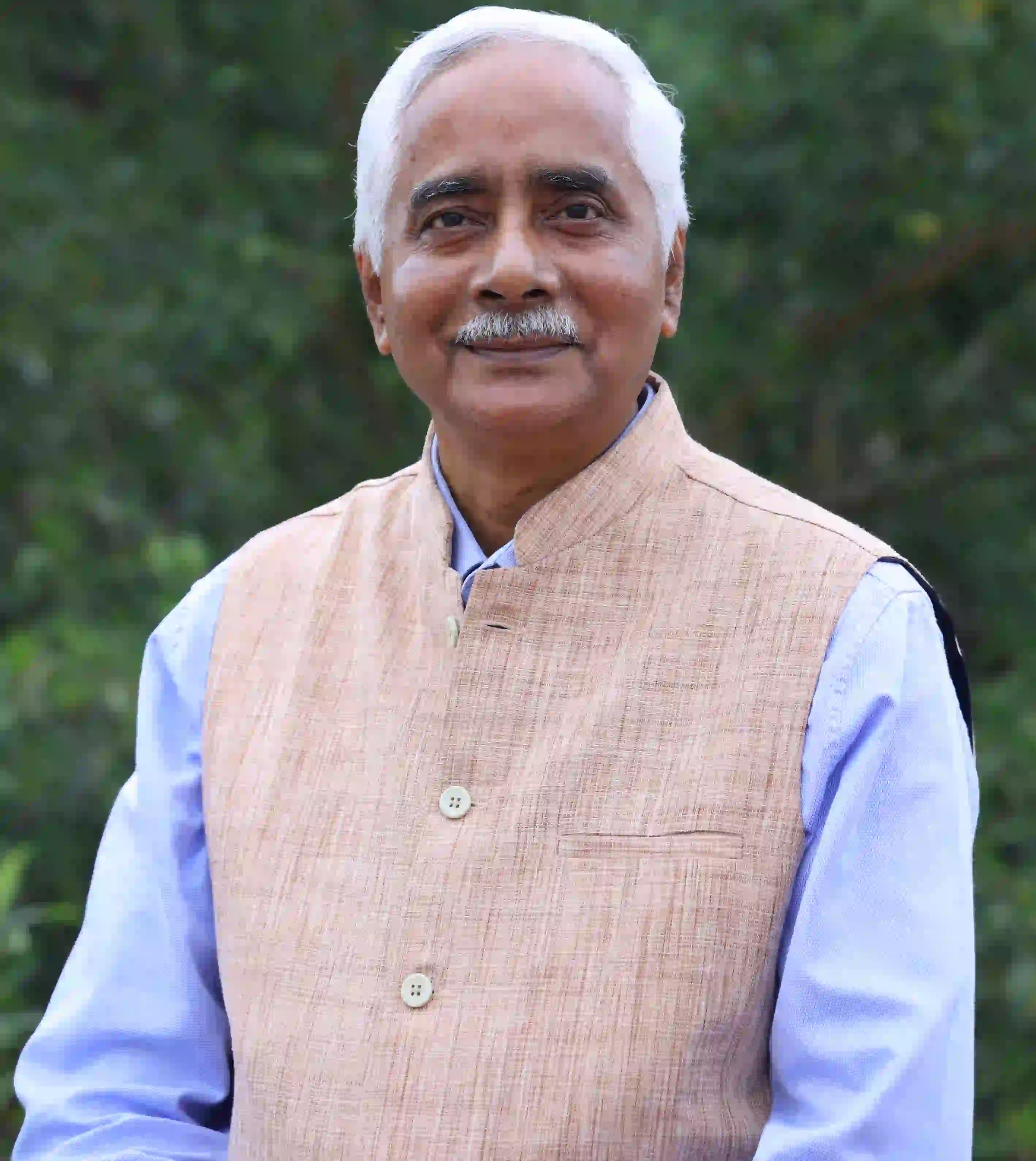 Dr. Saumitra Das